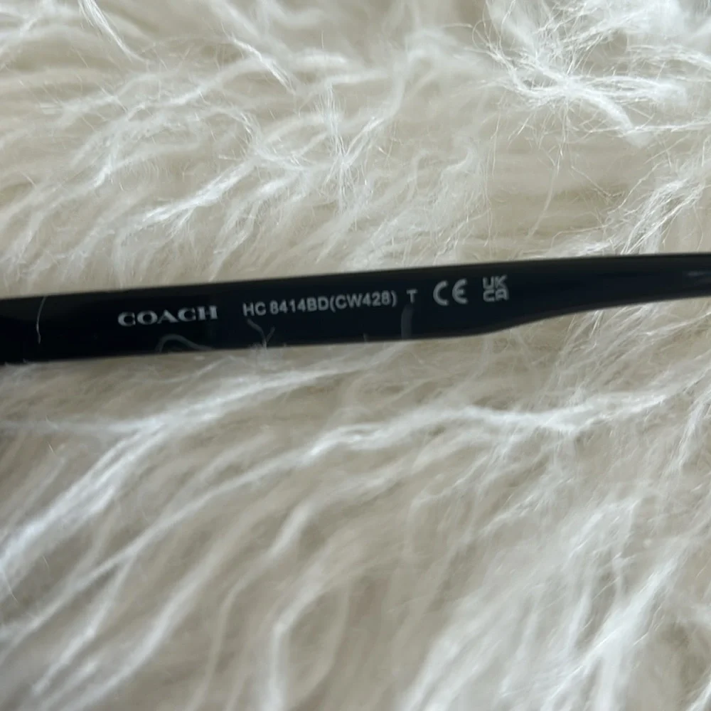 Coach Embedded C Rounded Square Sunglasses with Sleek Design and ombré effect